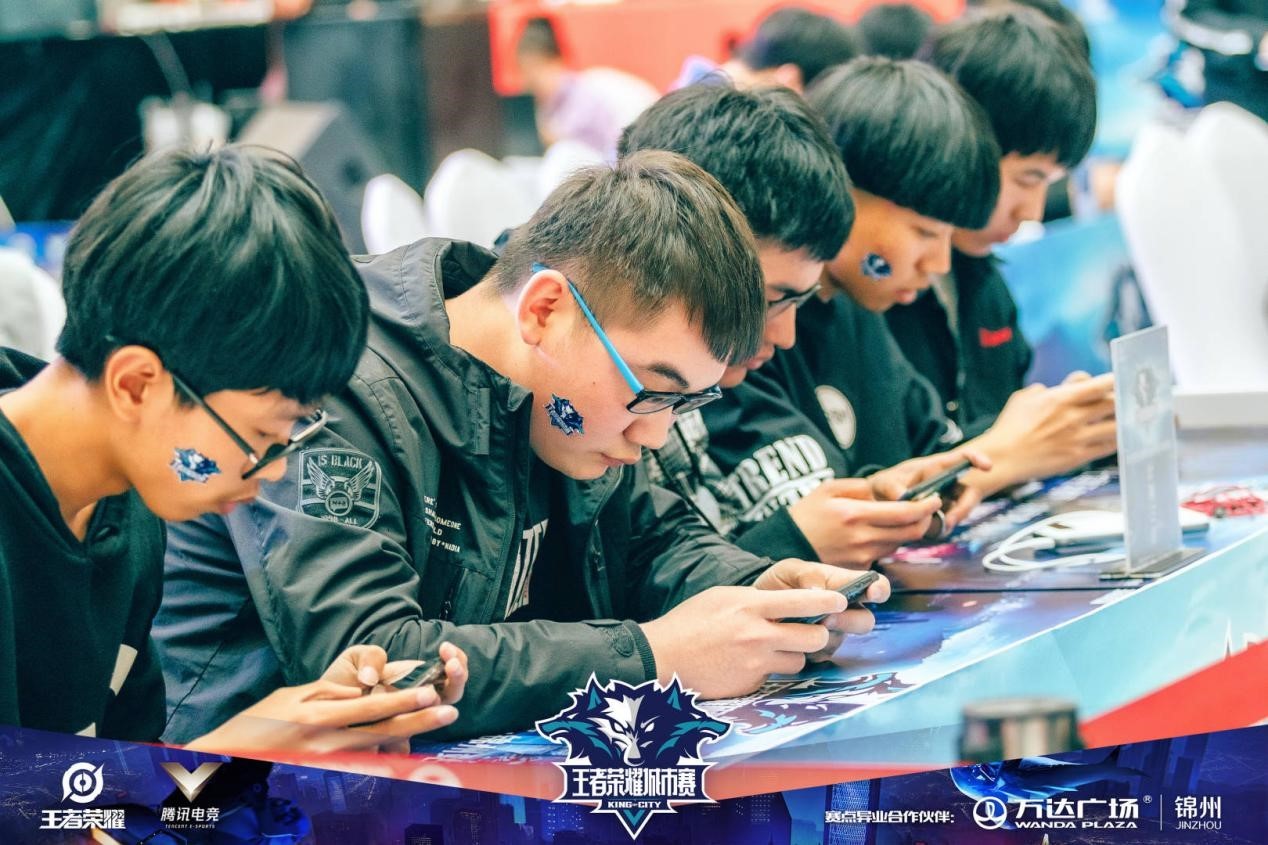 武汉eStarPro上演绝地翻盘，逆转厦门VG取得首胜。-im电竞